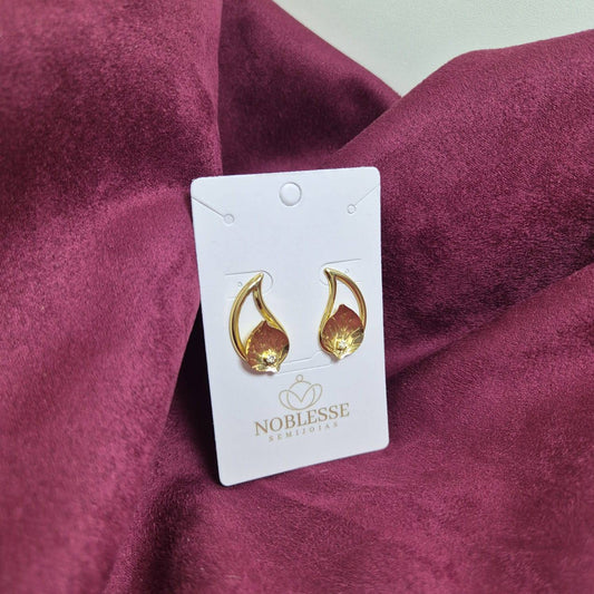 BRINCO FOLHA COM CRISTAL BANHADO OURO 18K